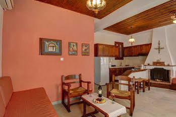 Diplomats' Holidays Apartment Chorto